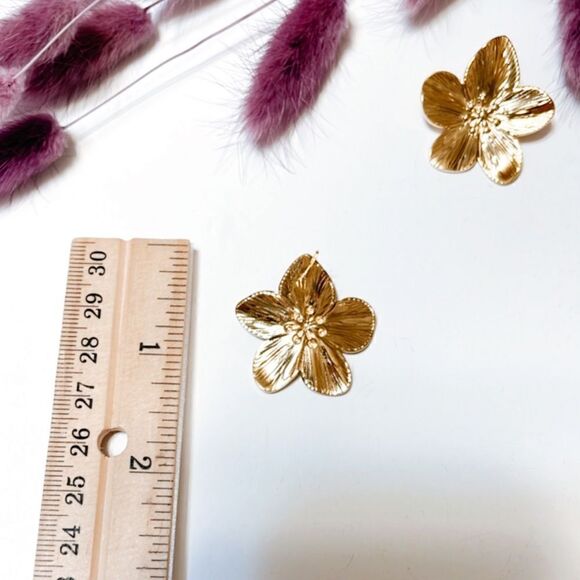 Flower Gold Color Bohemian Qeen Statement Earrings  - Picture 4 of 5